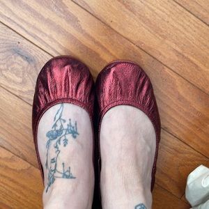 Cranberry Foil StoreHouse Flats, size 10